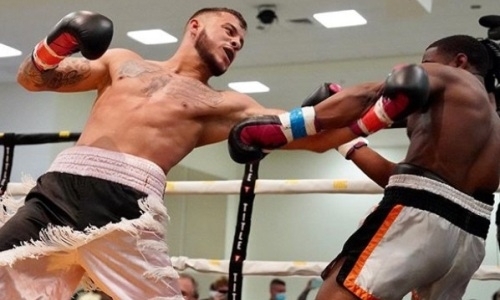 Фанат «Канело» брутально избил и нокаутировал на канатах американца. Видео