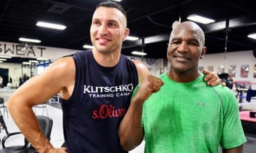«Окружайте себя величием». Холифилд выложил могучее фото с Владимиром Кличко