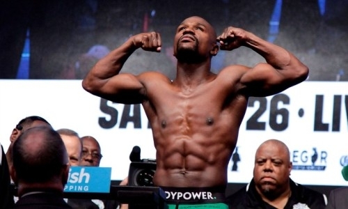 «Все беды в боксе из-за него». Мексиканский боксер раскрыл секрет непобедимости Мэйвезера