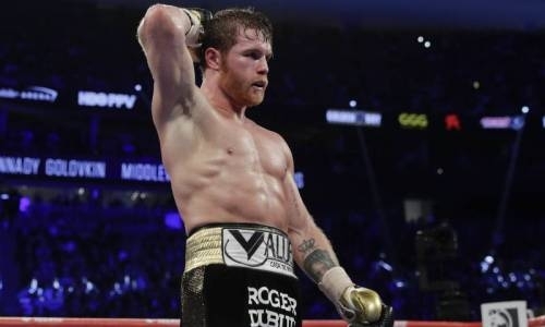 «Это сумасшествие». У «Канело» возник самый неожиданный соперник перед трилогией с Головкиным