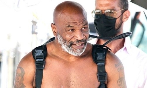 «Я пробежал четыре мили». Майк Тайсон оценил свою форму перед боем с Роем Джонсом