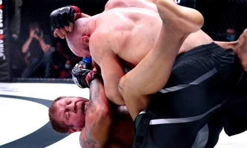 «Стрёмная победа Исмаилова, я себе это поражение считать не буду». Емельяненко удивил после нокаута