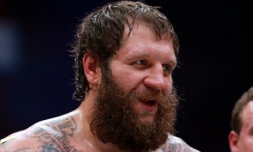 «У Емельяненко настолько грязный рот, что мироздание бьёт его по заднице». Тактаров выступил с критикой Александра