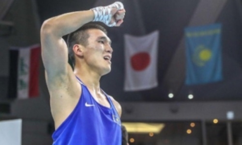 Казахстанский чемпион Азии жестко нокаутировал соперника с 19 победами в дебютном бою на профи-ринге