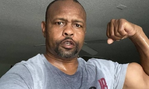 «Ничего не изменилось». Рой Джонс мастерски работает на груше перед боем с Майком Тайсоном. Видео