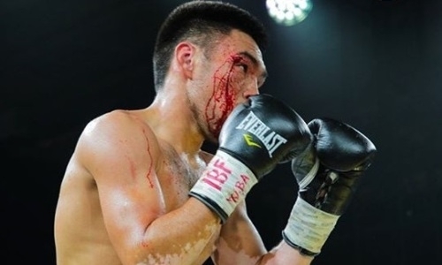 Казахстанский боксер после первого поражения и потери трех титулов «улетел» вниз в мировом рейтинге
