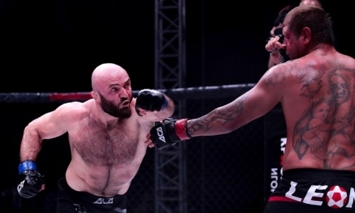 «„Украл“ победу нокаутом в первом раунде». Российский боец выступил с обвинениями судьи боя Емельяненко — Исмаилов