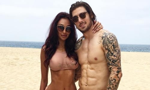 «Любоваться в любое время дня и ночи». Еurosport в восторге от жены хоккеиста «Барыса». Фото