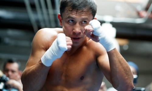 «Давит на него». Тренер «Канело» назвал главную проблему Головкина