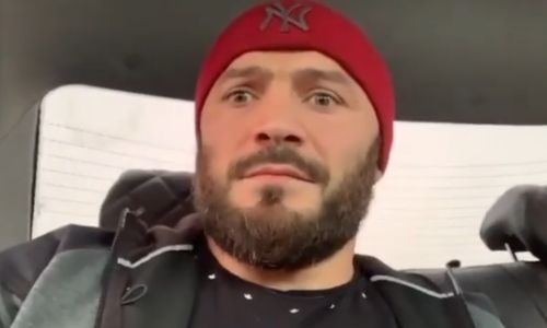 Исмаилов подколол Емельяненко после нокаута. Видео