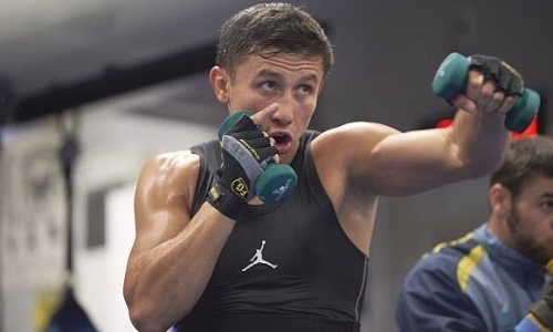 «В перчатках всегда лучше». Головкин показал завораживающее фото с тренировки