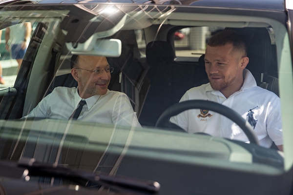 Петр Ян получил шикарный подарок за победу в титульном бою на UFC 251. Фото