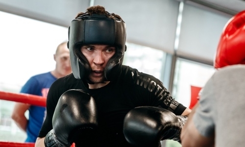 Стал известен соперник непобежденного казахстанского боксера по следующему бою