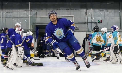 «Для нас все соперники являются принципиальными». Казахстанский защитник — о целях на сезон и об НХЛ