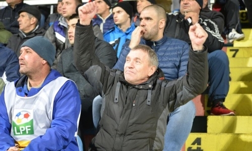 «Если мы боимся их, лучше вообще уйти из футбола». Что думают румынские болельщики про «Ордабасы»