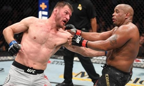 Прямая трансляция турнира UFC 252 с главным титульным боем Миочич — Кормье