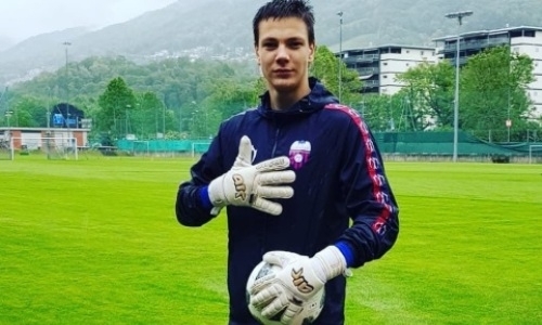 Вратарь после Италии и Швейцарии подписал контракт с казахстанским клубом