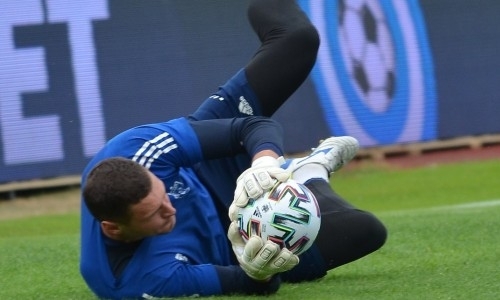 «Астана» пропустила три гола за шесть минут в Лиге Чемпионов. Видео