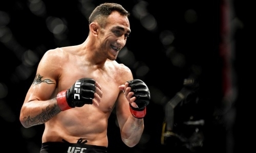 Тони Фергюсон намекнул на очередную организацию боя с Хабибом Нурмагомедовым. Фото