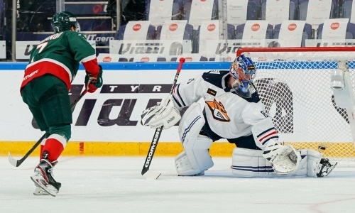 Лидер конференции «Барыса» обыграл соперника казахстанского клуба в плей-офф КХЛ. Видео