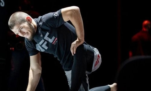 Стало известно, когда Нурмагомедов отправится в ОАЭ для подготовки к бою с Гэтжи