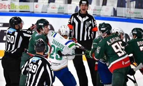Лидер конференции «Барыса» в КХЛ отыгрался с 0:2 за пять минут и победил в дерби. Видео