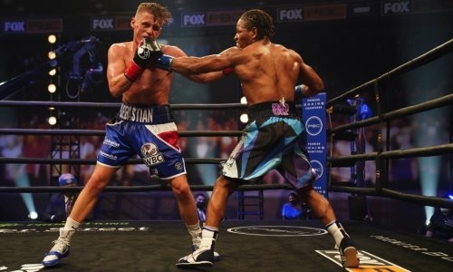 Экс-чемпион мира Шон Портер эффектно выиграл главный бой вечера бокса в США. Видео