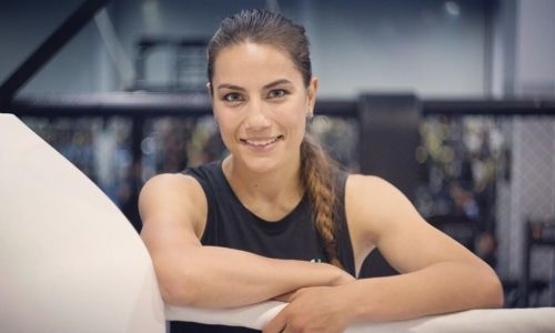 «Люди могут подумать не так, как оно на самом деле». Фируза Шарипова объяснила, почему ее представили россиянкой и прокомментировала бой за титул