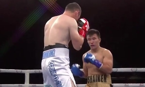19-летний вице-чемпион Олимпиады из Казахстана с победы дебютировал в профи