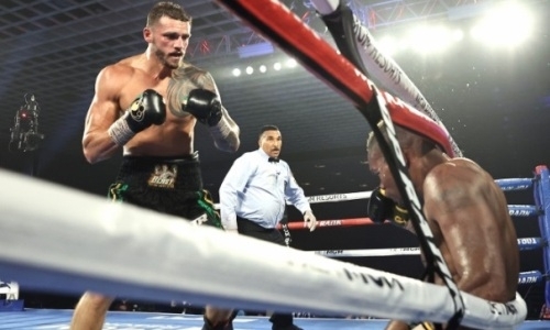 Видео полного боя с сенсационным нокаутом Альвареса в главном событии вечера бокса в США