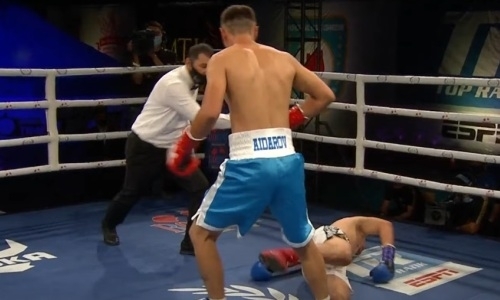 Казахстанский боксер отправил небитого земляка в нокдаун и взлетел на 219 позиций в мировом рейтинге