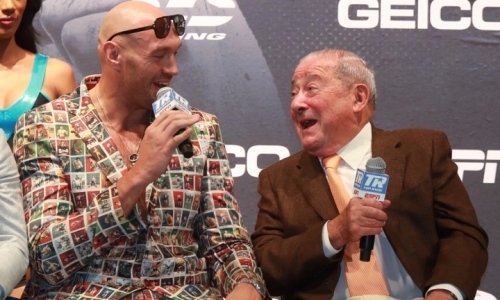 Арум объяснил, почему Уайт «получил по заслугам» в бою с Поветкиным