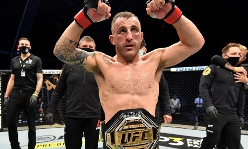 «Титульный  бой вам не дадут просто так». Чемпион UFC выдвинул претендентам условие