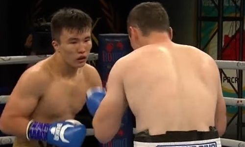 «Это фантастический дебют». За рубежом в восторге от первого боя 19-летнего казахстанца