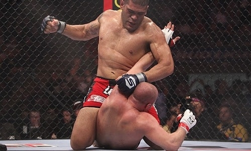 Федору Емельяненко снова грозит нокаут в первом раунде