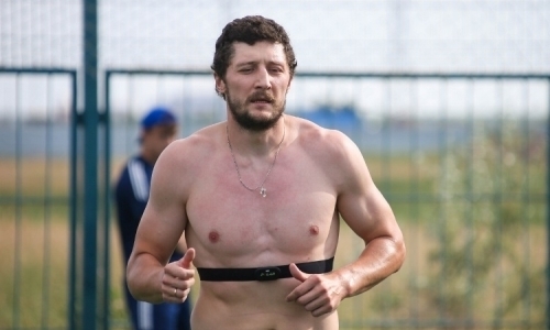 Видео тренировки «Барыса» на открытом воздухе