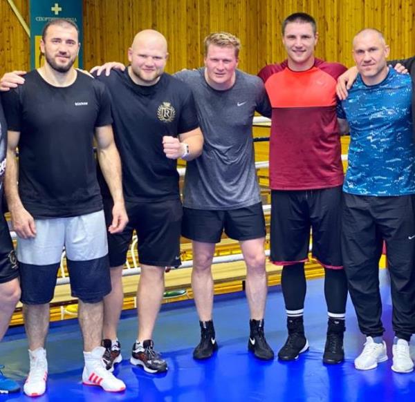 Поветкин недоволен качеством спаррингов перед боем с Уайтом. Фото и видео