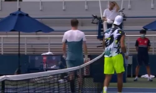 Видеообзор матча на турнире в Нью-Йорке Бублик — Хачанов 4:6, 4:6