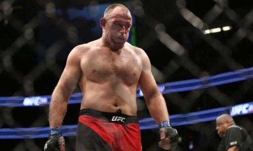 Алексей Олейник назвал сроки следующего боя в UFC