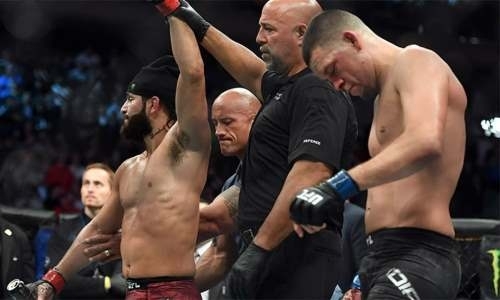 «Это выглядит как шутка». В UFC недовольны организацией большого реванша