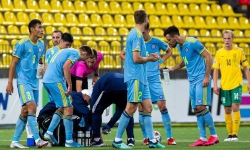 «В составе сборной Казахстана против Литвы мне больше всего понравился врач — когда он выбегал». Алексей Бага разобрал матч казахстанцев с Беларусью