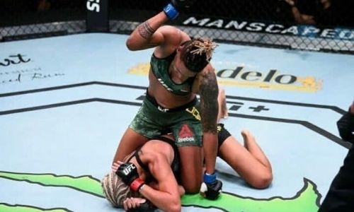 Неожиданное поражение первой казахстанки в UFC вошло в пятерку главных событий августа в ММА