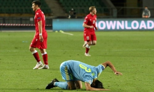 «Албания на фоне Казахстана — это бразильцы с Неймаром». Белорусское СМИ — о «подарочной» победе Беларуси и «мистическом» ауте Суюмбаева