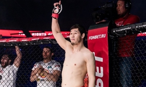 Где смотреть трансляцию турнира памяти Абдулманапа Нурмагомедова с участием семи казахстанцев