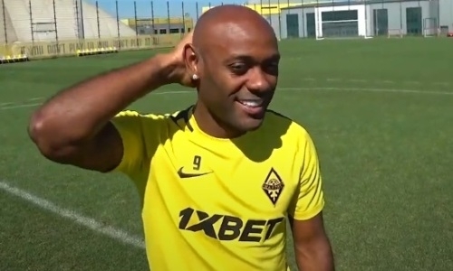 «Не сумасшедшие бабки». Вагнер Лав назвал свою зарплату в «Кайрате»