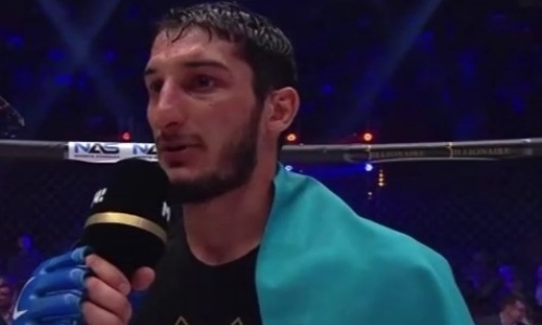 «Я приехал стать мэром Москвы». Казахстанский файтер удивил заявлением после победы нокаутом