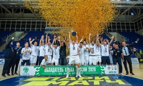 Лидер сборной Казахстана «принёс» своей новой команде трофей спустя четыре дня после перехода