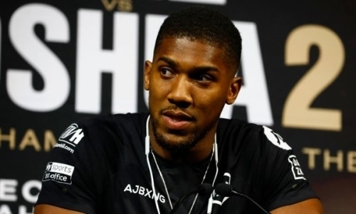 «Это не самые большие имена в моей карьере». Джошуа унизил Уайлдера и Фьюри