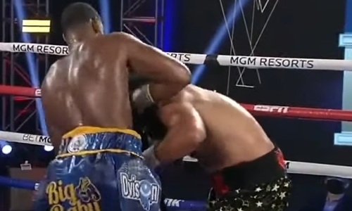 «Большой ребенок» нокаутировал 115-килограммового американца в Лас-Вегасе. Видео