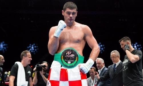 Бывший боксер «Астана Арланс» провел спарринг с экс-форвардом «Баварии» и «Ювентуса». Фото